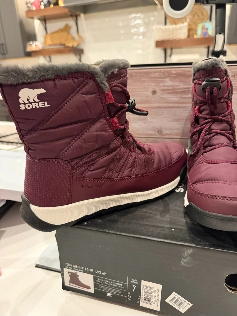 Sorel Women's Burgundy Winter Lace Boot